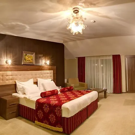 Hotel Konakk 2*