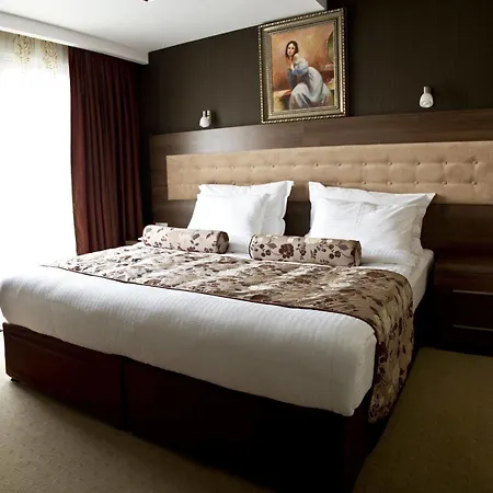 Konakk Ξενοδοχείο Ντενιζλί